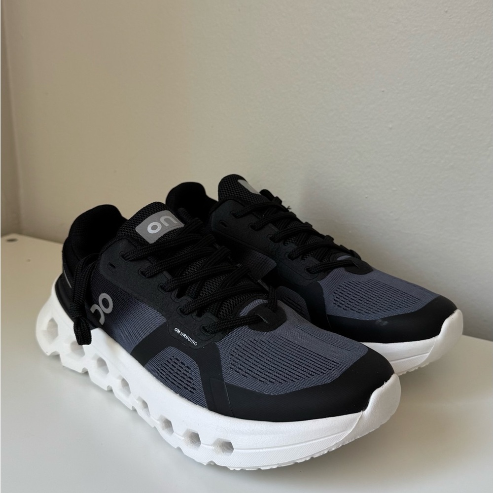 New ON-style Sneakers, Black/Grey, Size 42, Lightweight & Comfortable